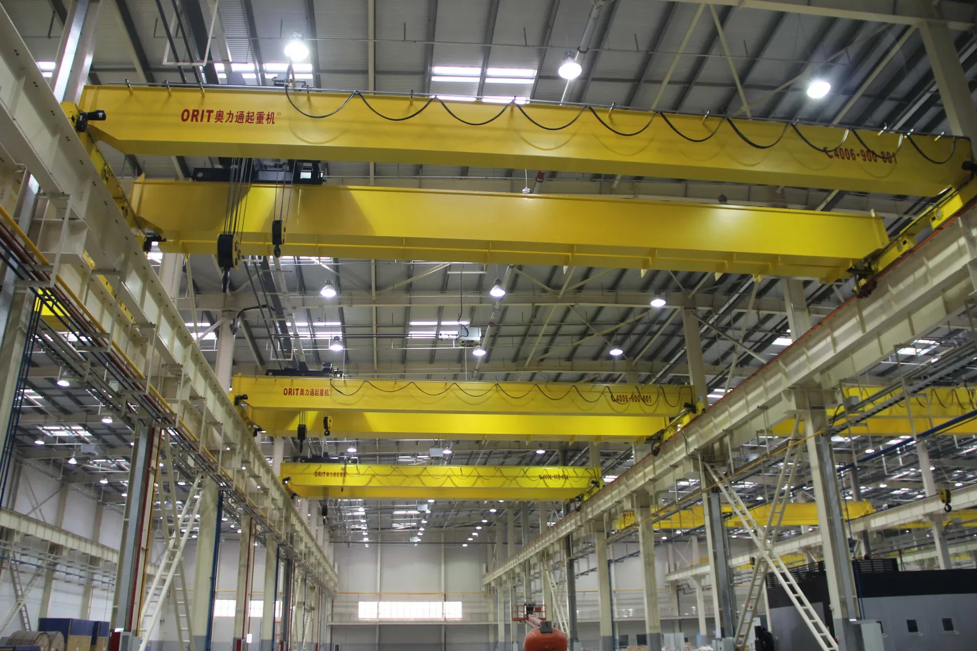 Móc cẩu tải nặng và phụ kiện rigging công nghiệp